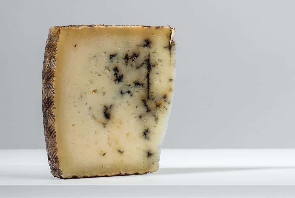 Queso de oveja con ceniza y ahumado Valle de los Molinos – de Vinoselección – en Vinoselección